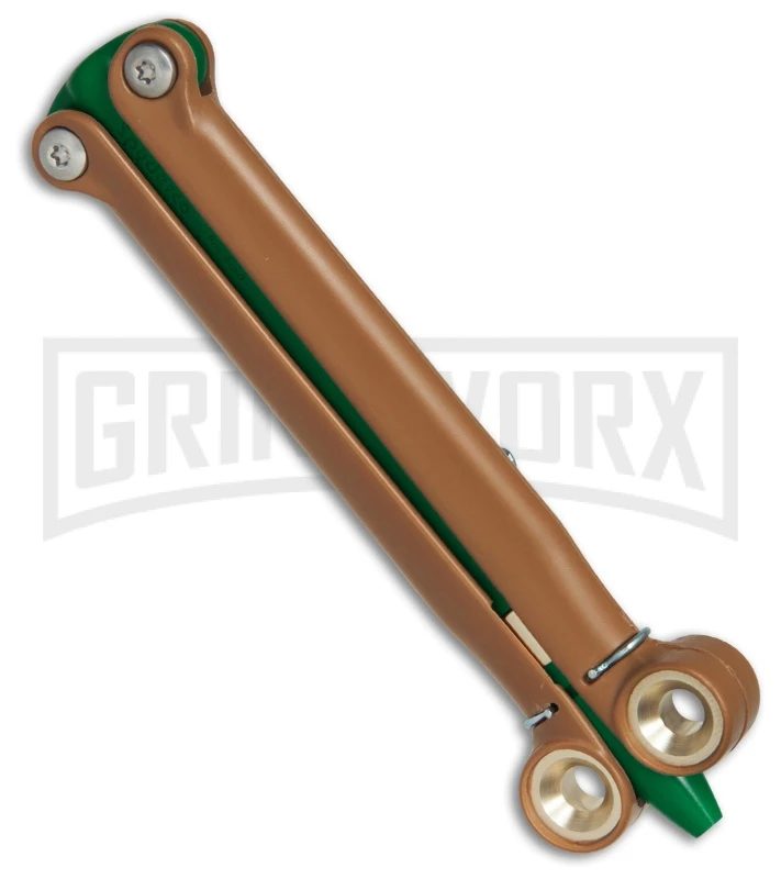 BaliYo By Spyderco Butterfly Pen Flipper Green/Brown 3 BaliYo By Spyderco Butterfly Pen Flipper Green/Brown - Image 3